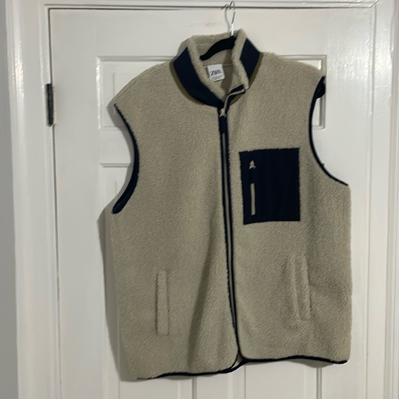 Zara Sherpa Colorblock Vest - Picture 1 of 2